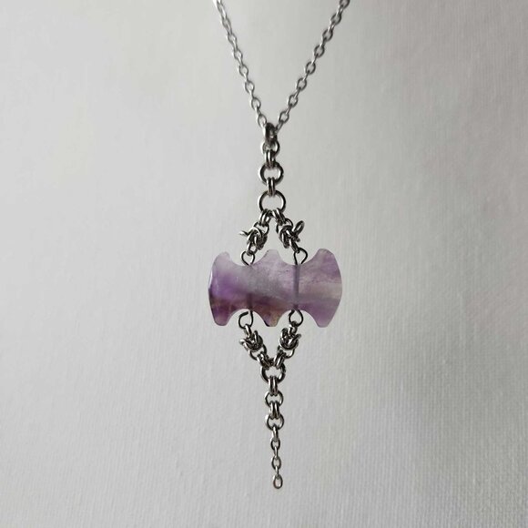 Gothic Victorian purple quartz chainmail necklace with a small silver chain - Picture 8 of 9